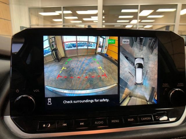 Used 2021 Nissan Rogue SL w/ Premium Package image 16