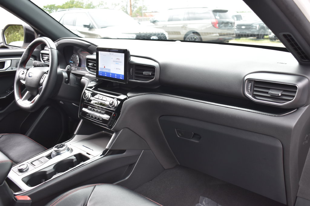 Certified 2023 Ford Explorer ST-Line AWD/4WD image 34