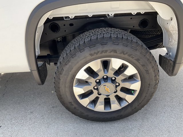 Used 2025 Chevrolet Silverado 2500 Custom w/ Custom Value Package AWD/4WD image 13