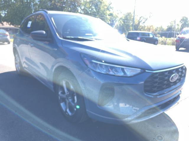 Certified 2024 Ford Escape ST-Line w/ Tech Pack #1 FWD image 3