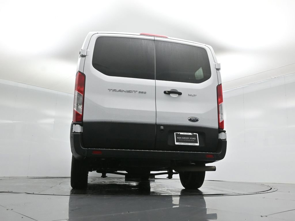 Certified 2022 Ford Transit 350 XLT RWD image 47