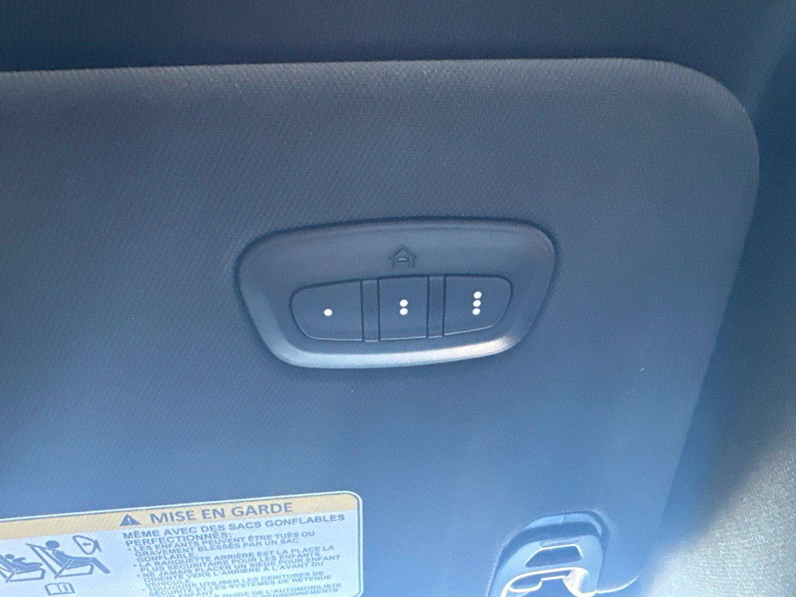 Used 2023 RAM 1500 Laramie AWD/4WD image 40