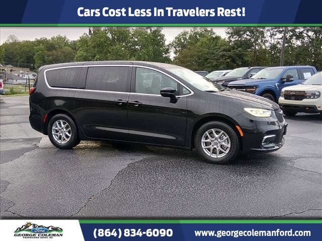 Used 2025 Chrysler Pacifica Select FWD 360° Tour
