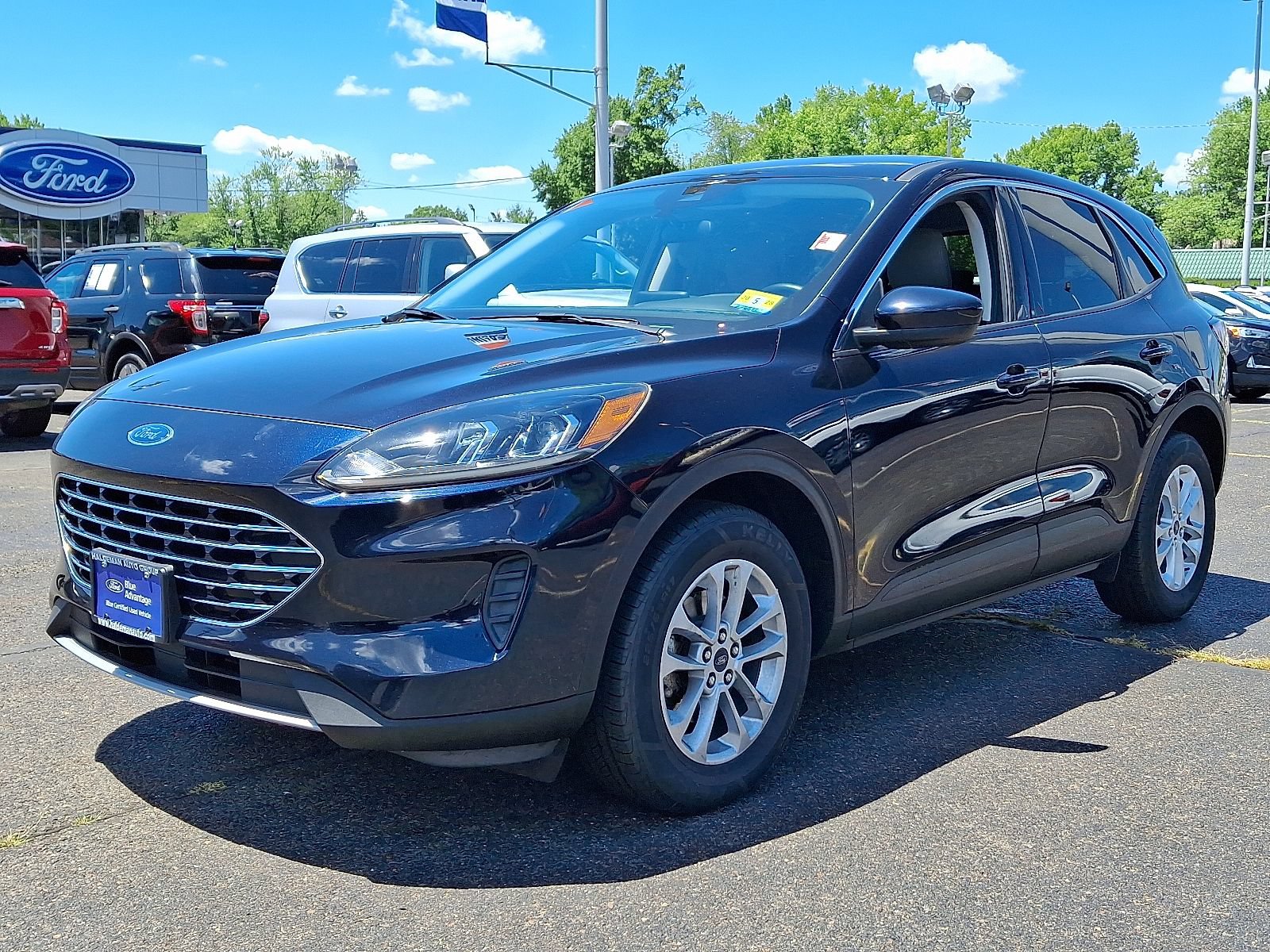 Certified 2021 Ford Escape SE w/ Convenience Package AWD/4WD image 3