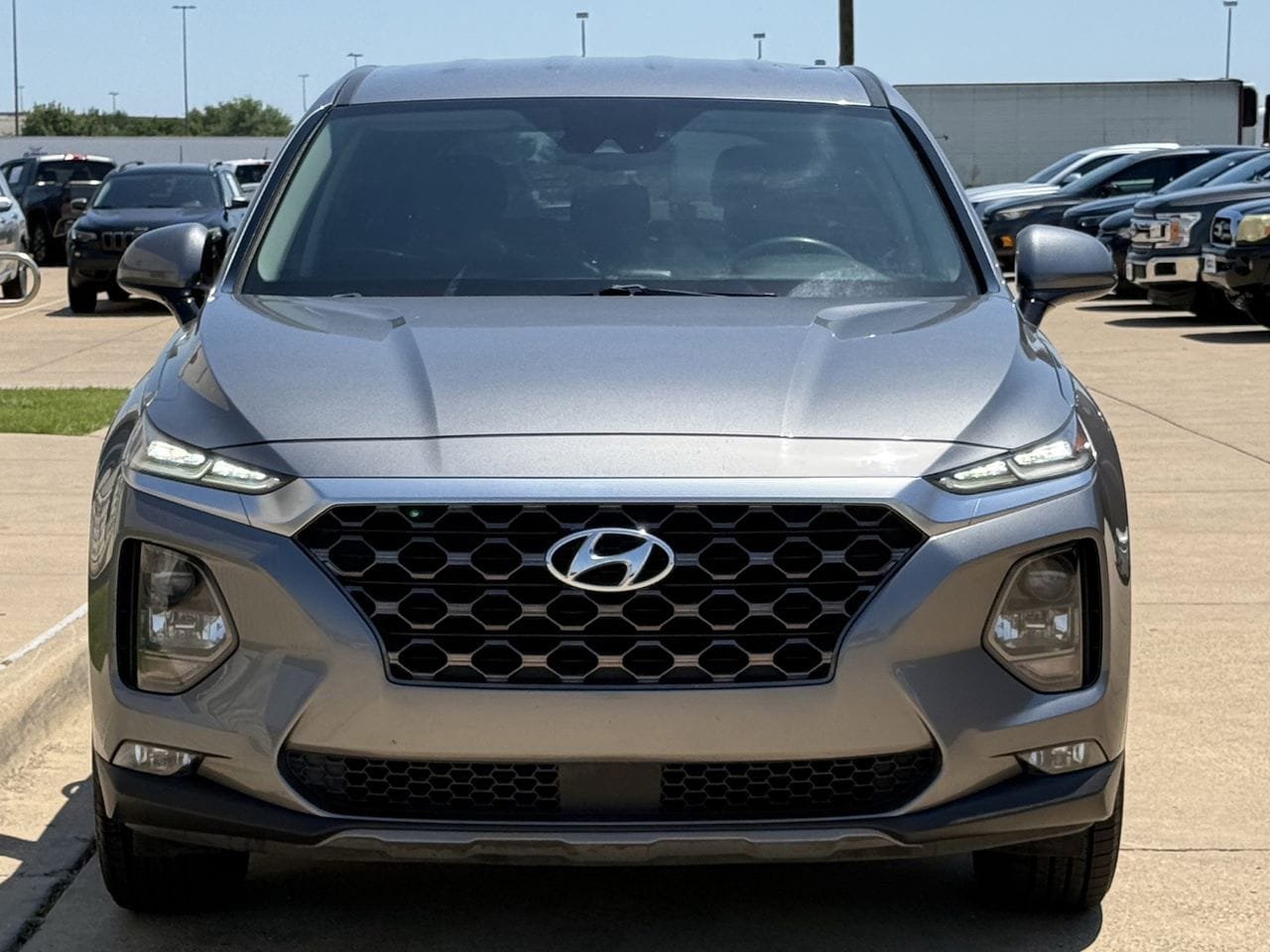 Used 2019 Hyundai Santa Fe SEL FWD image 8