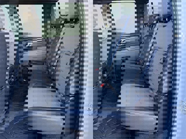 Used 2025 Chevrolet Silverado 2500 ZR2 image 13