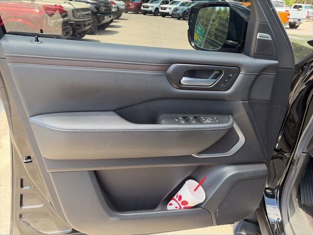 Used 2025 Nissan Armada Platinum AWD/4WD image 28