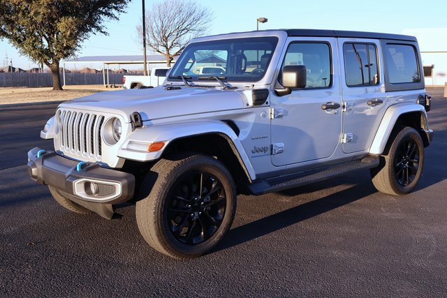 Used 2023 Jeep Wrangler Unlimited Sahara w/ Cold Weather Group image 12