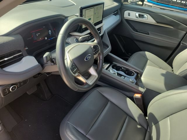 Certified 2025 Ford Explorer Active w/ Active Comfort Package RWD image 18