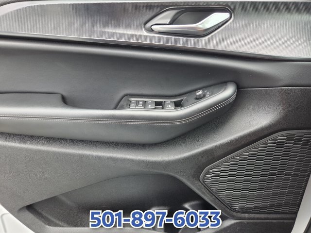 Used 2025 Jeep Grand Cherokee Altitude AWD/4WD image 25