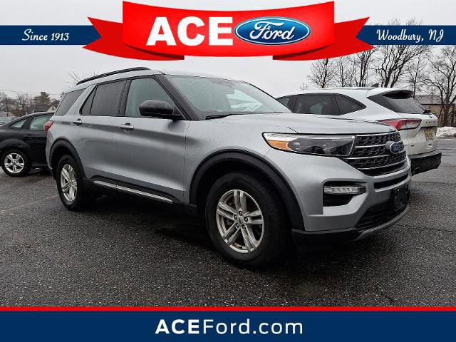 Certified 2023 Ford Explorer XLT w/ Equipment Group 202A image 5