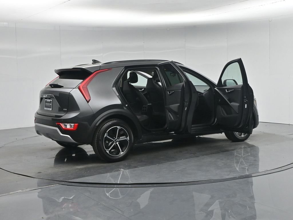 Used 2023 Kia Niro EX image 35