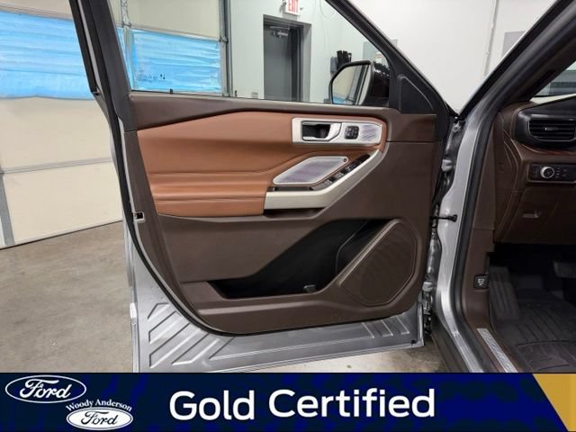 Certified 2022 Ford Explorer King Ranch w/ Premium Technology Package AWD/4WD image 23
