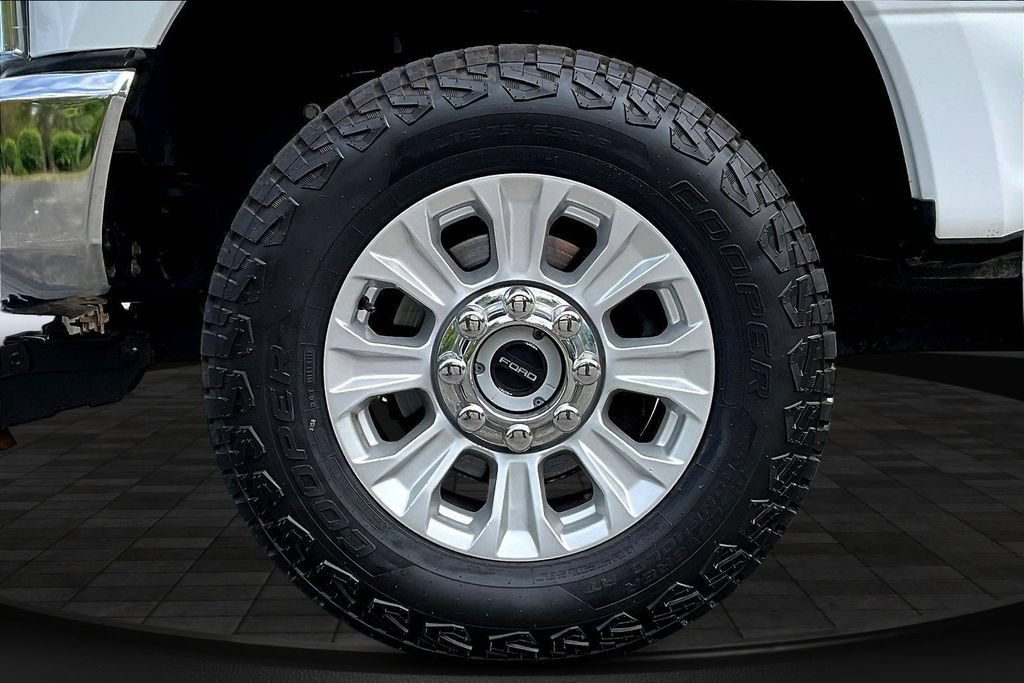 Certified 2022 Ford F350 XLT w/ XLT Value Package AWD/4WD image 35