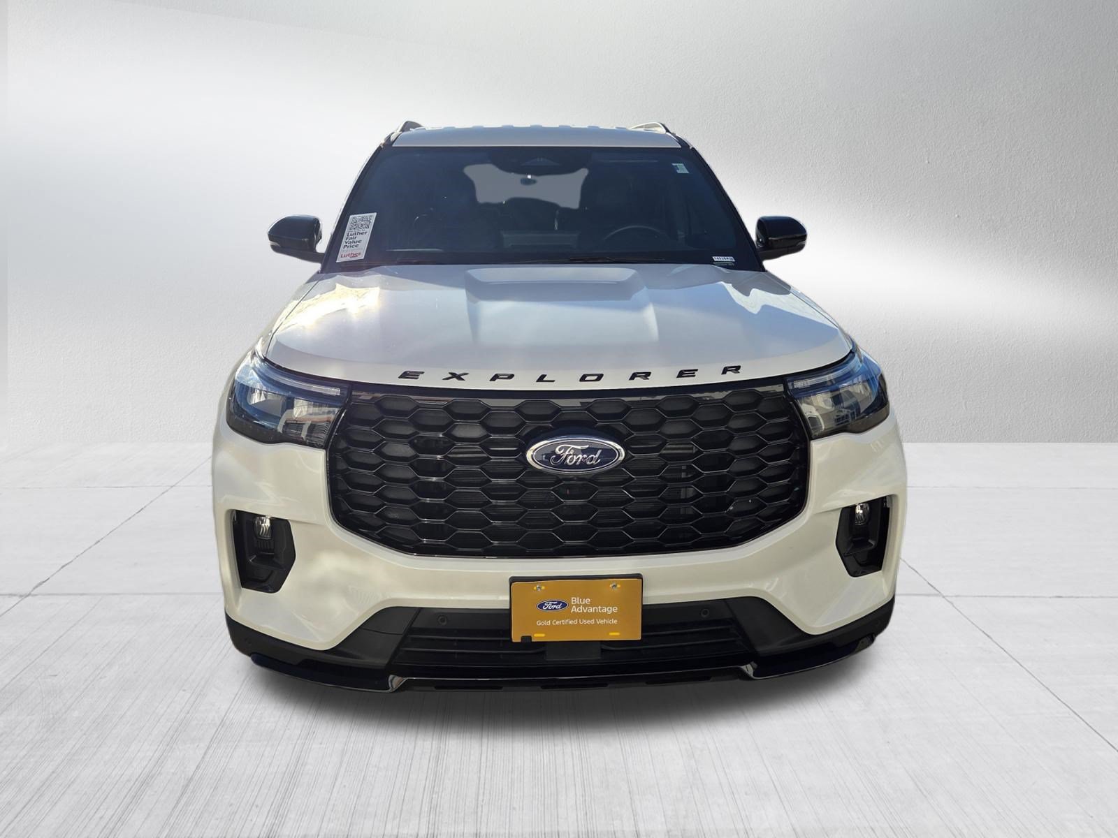 Certified 2025 Ford Explorer ST-Line AWD/4WD image 2