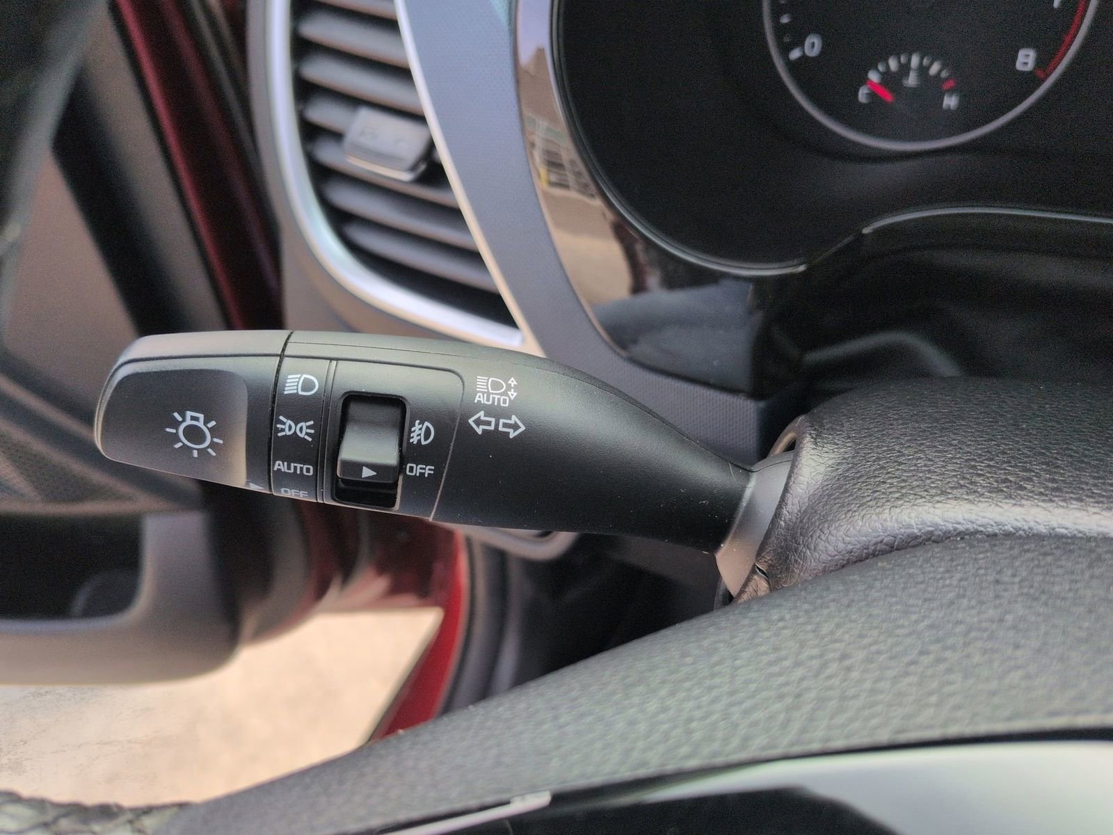 Used 2023 Kia Seltos S image 54