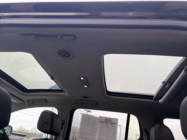 Used 2021 GMC Acadia SLT image 31