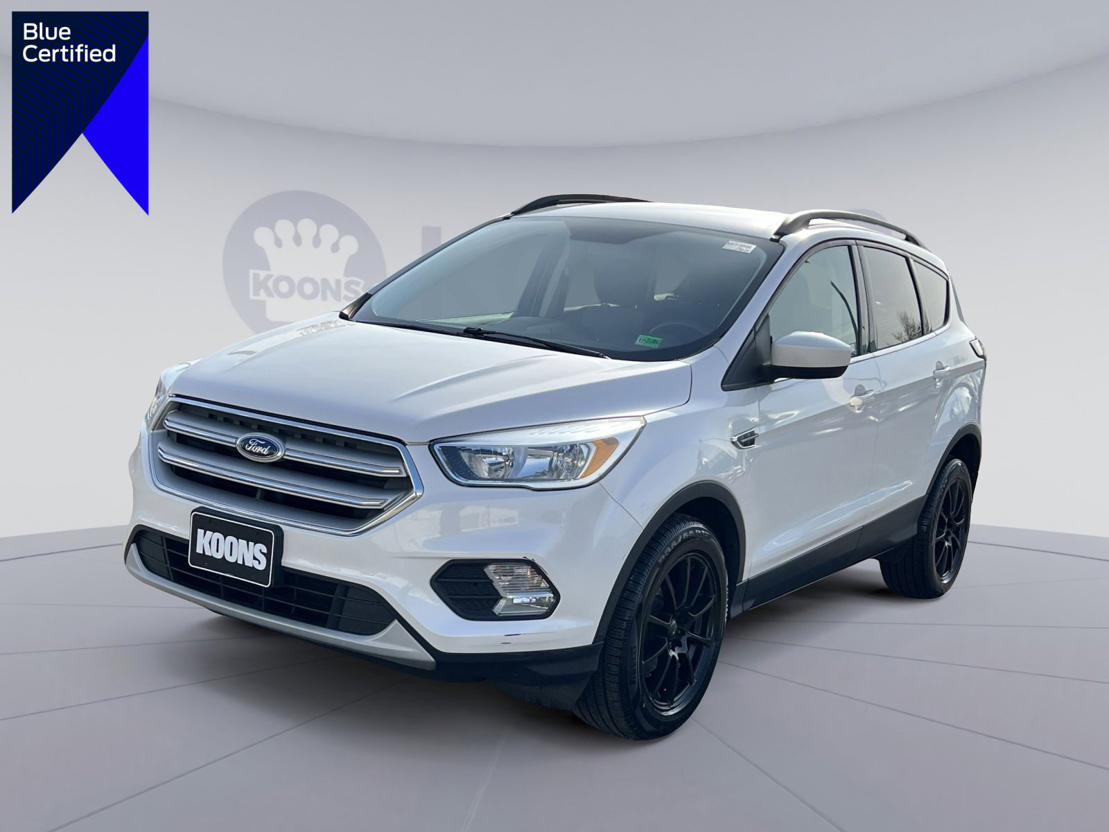 Certified 2018 Ford Escape SE w/ SE Sync 3 Package image 1
