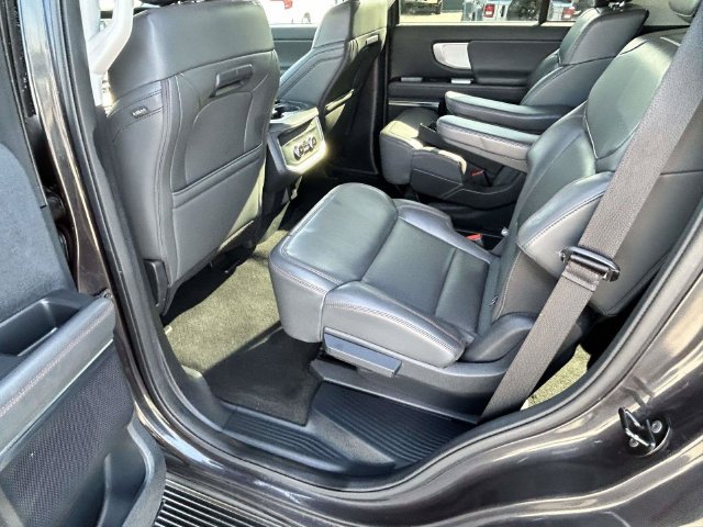 Certified 2025 Ford Expedition Active AWD/4WD image 12