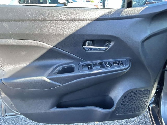 Used 2025 Nissan Versa SV FWD image 19