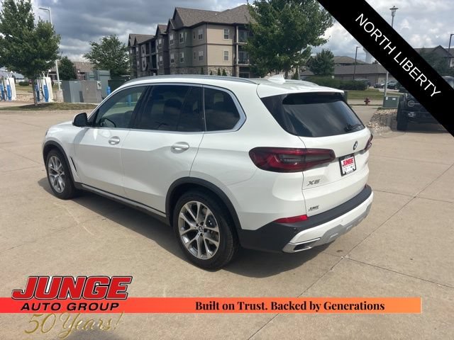 Used 2022 BMW X5 xDrive40i w/ Premium Package AWD/4WD image 5
