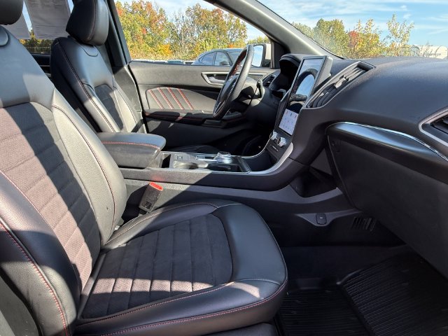 Certified 2024 Ford Edge ST-Line AWD/4WD image 23