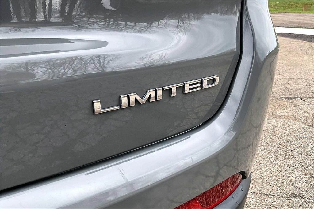 Used 2023 Jeep Compass Limited AWD/4WD image 8