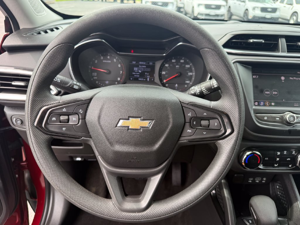 Used 2023 Chevrolet TrailBlazer LT FWD image 23