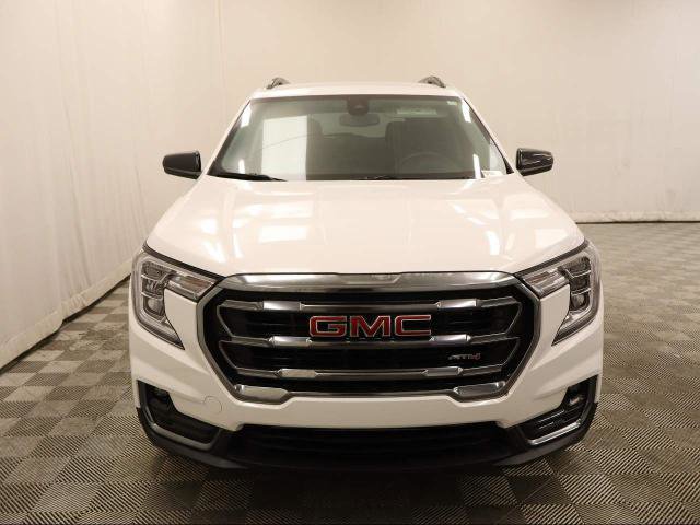 Used 2024 GMC Terrain AT4 image 11