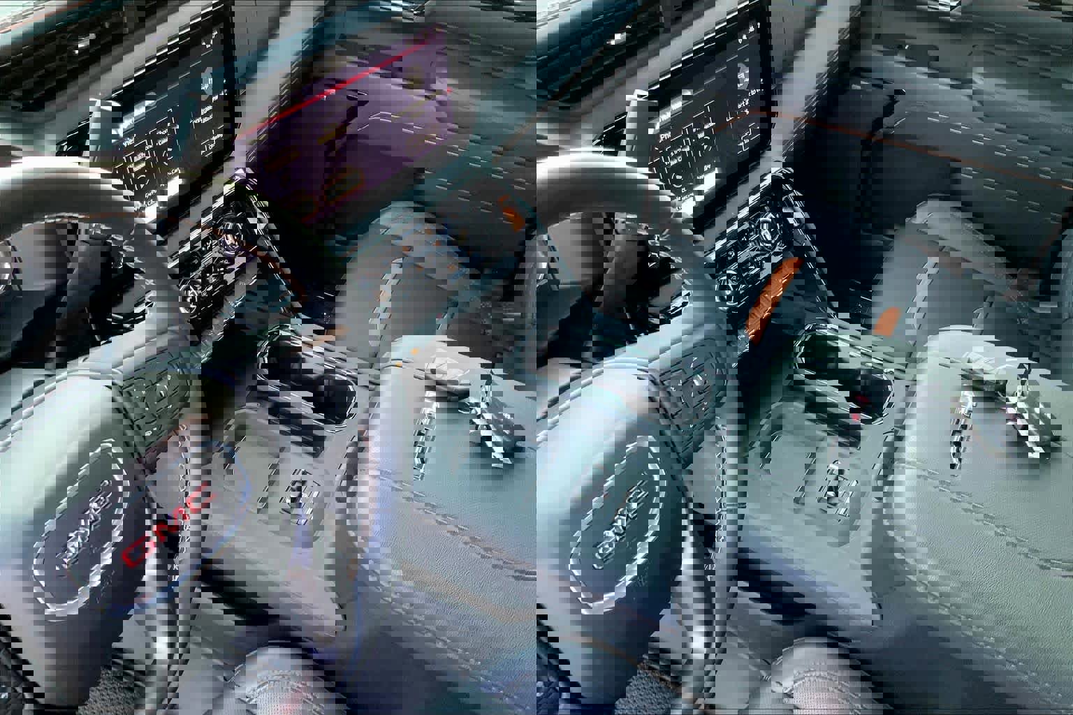 Used 2025 GMC Sierra 2500 AT4 w/ AT4 Premium Plus Package image 16