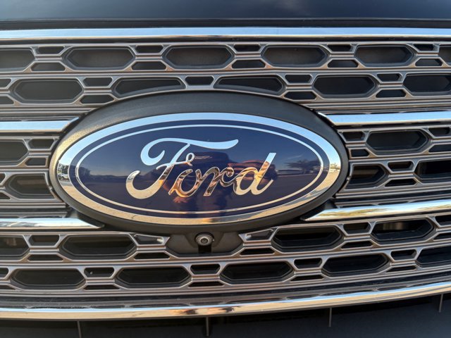 Certified 2022 Ford Explorer King Ranch w/ Class IV Trailer Tow Package AWD/4WD image 21
