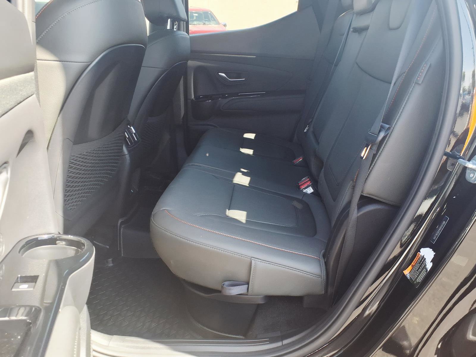 Used 2025 Hyundai Santa Cruz Limited AWD/4WD image 18