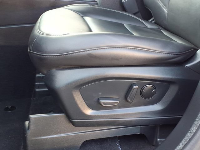 Certified 2024 Ford Explorer XLT w/ Equipment Group 202A AWD/4WD image 18