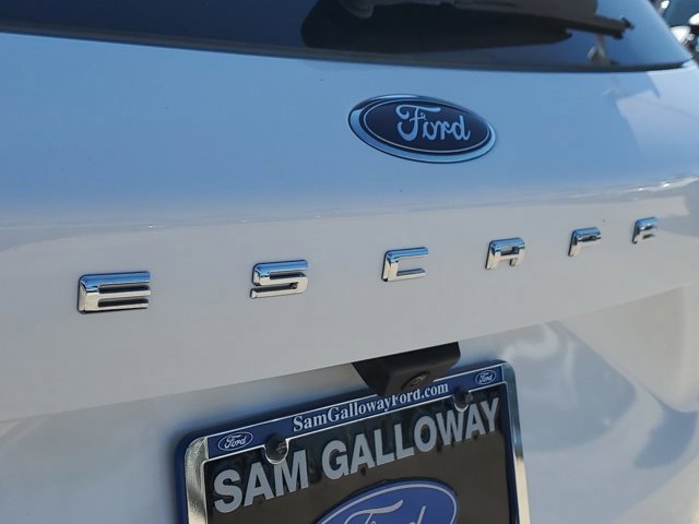 Certified 2022 Ford Escape SE image 11
