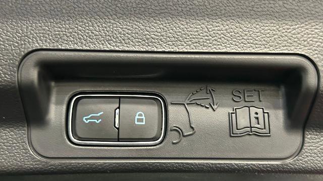 Certified 2023 Ford Explorer XLT w/ Equipment Group 202A image 30