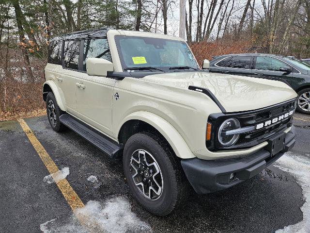 Certified 2025 Ford Bronco Outer Banks AWD/4WD image 3