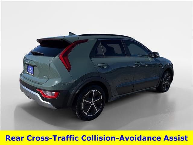 Used 2023 Kia Niro EX image 4