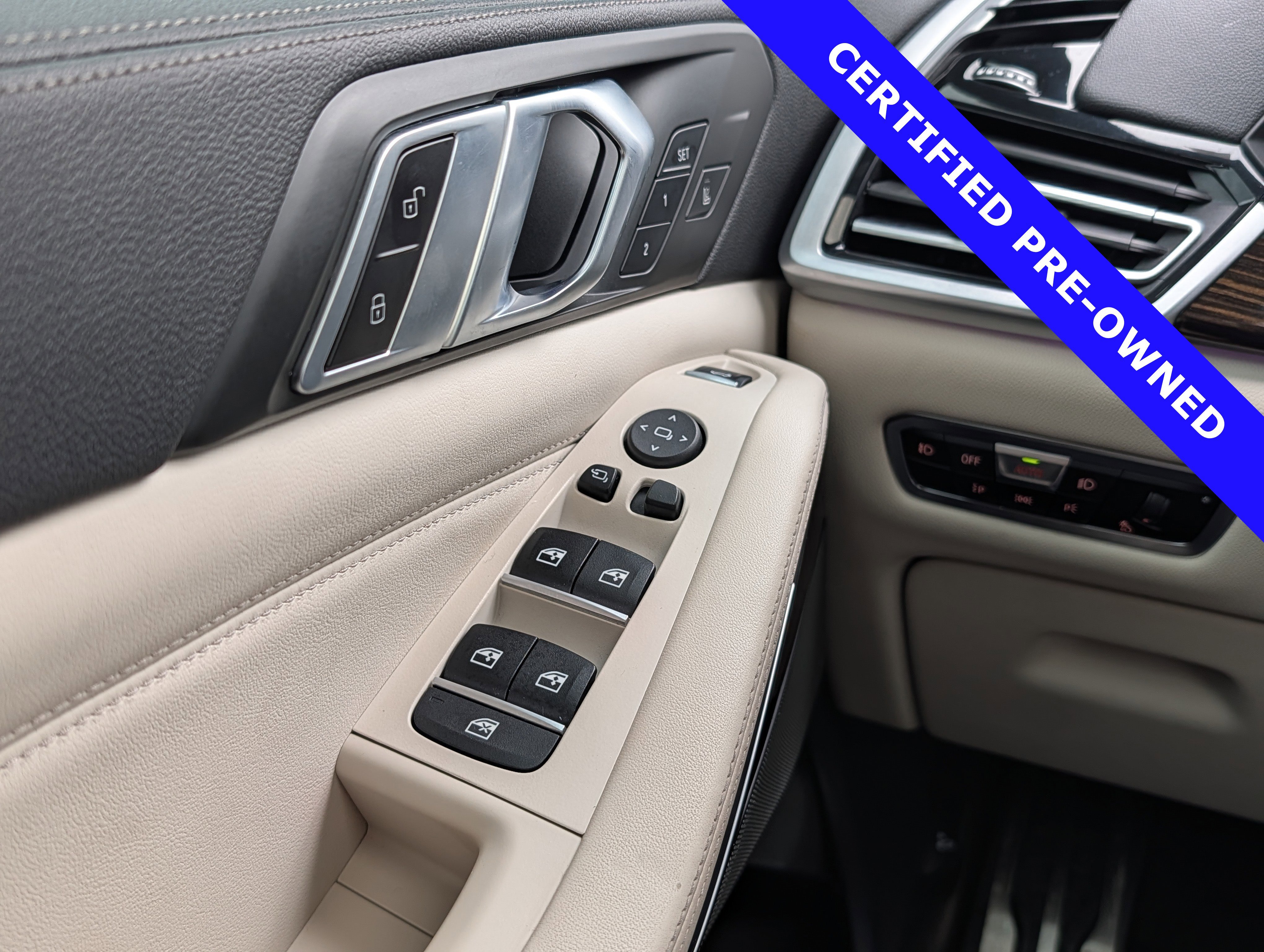 Used 2021 BMW X5 sDrive40i w/ M Sport Package RWD image 32