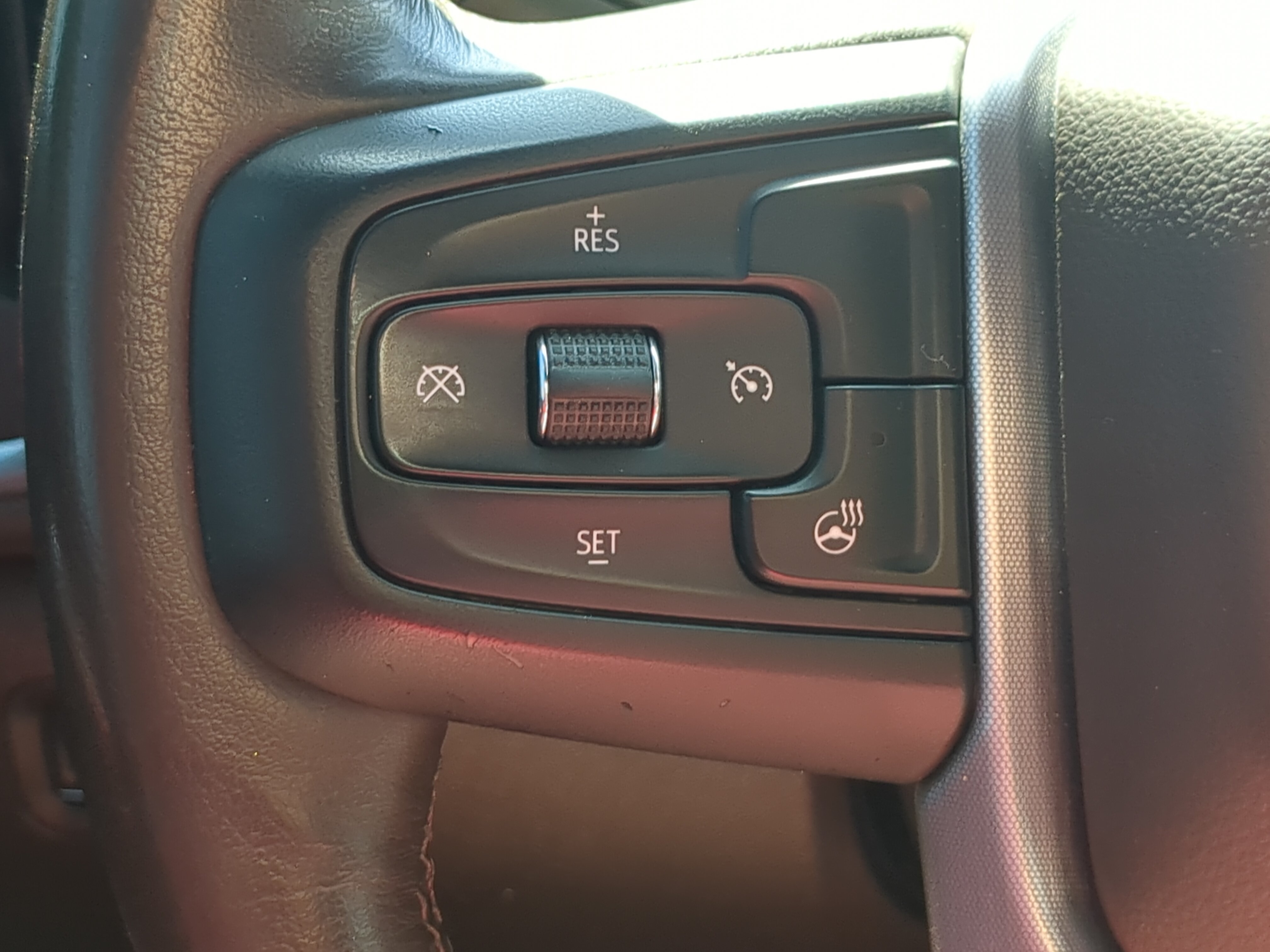 Used 2020 GMC Sierra 1500 SLT RWD image 22