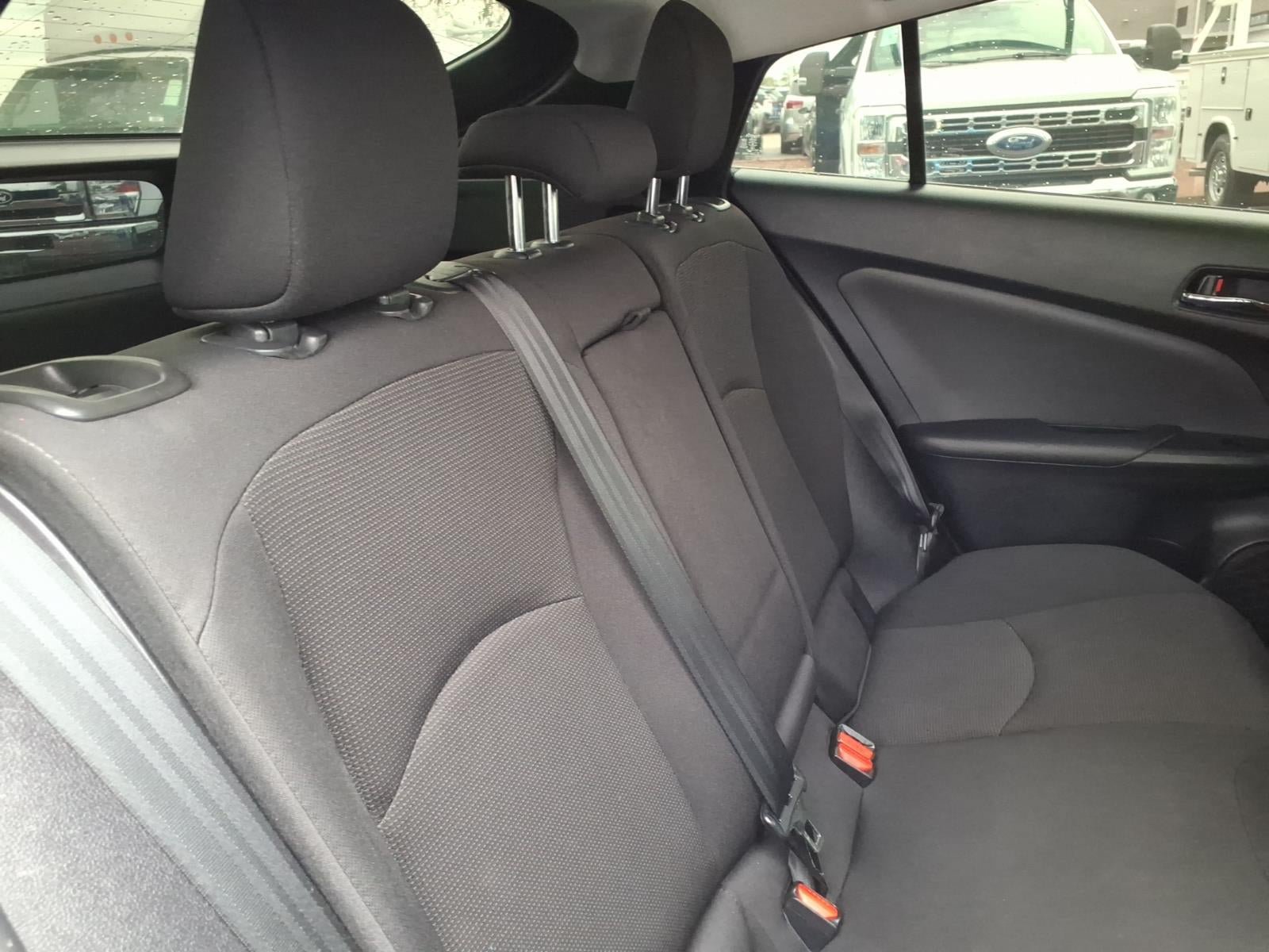 Used 2021 Toyota Prius L Eco FWD image 16