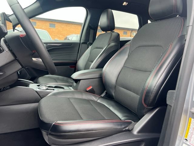 Certified 2024 Ford Escape ST-Line w/ Tech Pack #1 AWD/4WD image 19