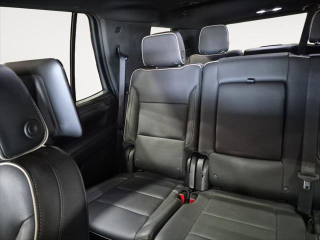 Used 2023 GMC Yukon SLT image 16