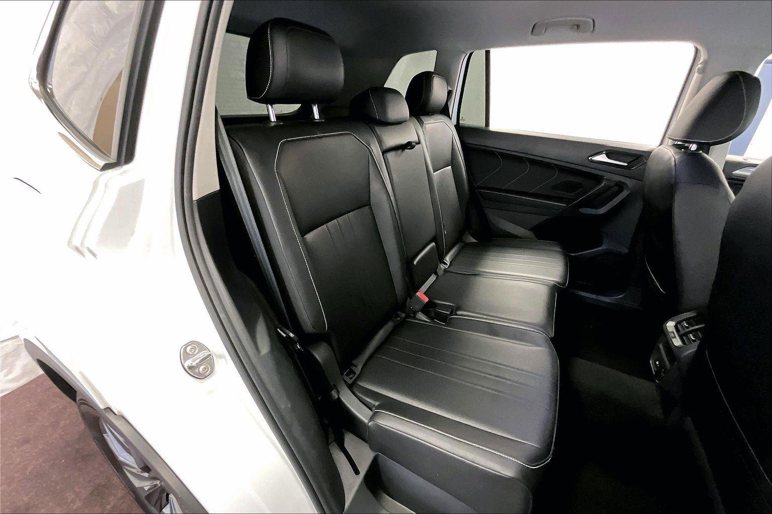 Used 2022 Volkswagen Tiguan SE image 26