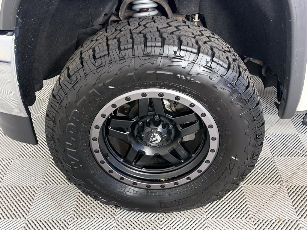 Used 2018 GMC Sierra 1500 SLT AWD/4WD image 8