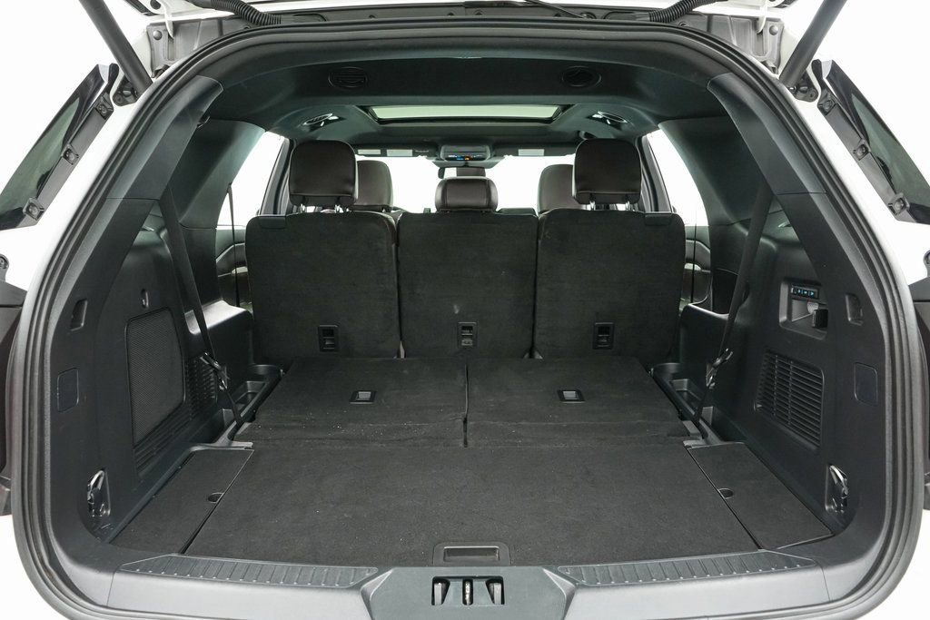 Certified 2025 Ford Explorer Platinum image 23