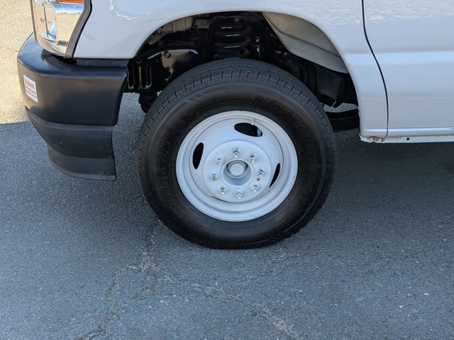 Certified 2024 Ford E-450 and Econoline 450 Super Duty w/ Power Windows & Locks Group RWD image 11