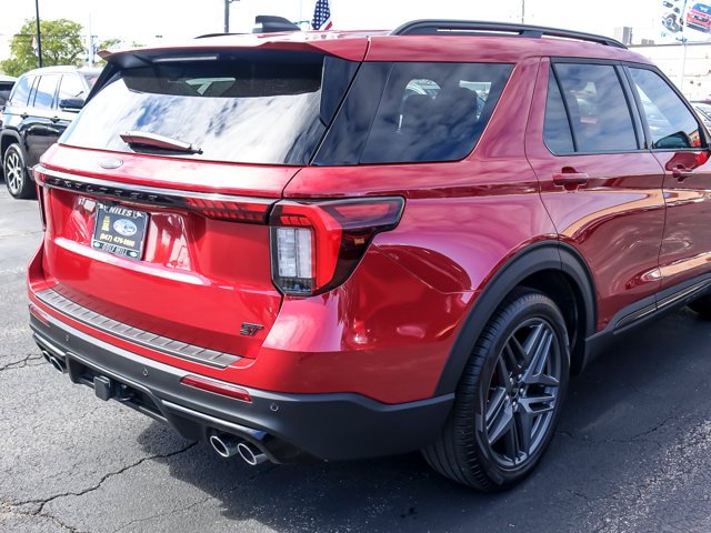 Certified 2026 Ford Explorer ST AWD/4WD image 7