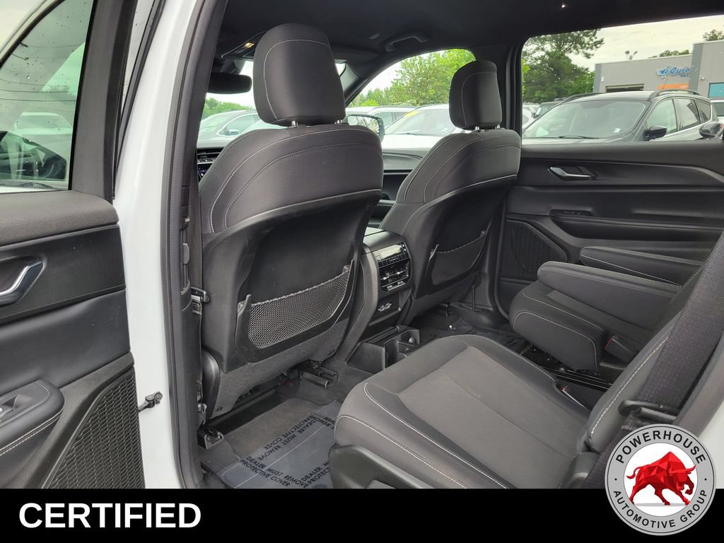 Used 2024 Jeep Grand Cherokee L Laredo RWD image 15