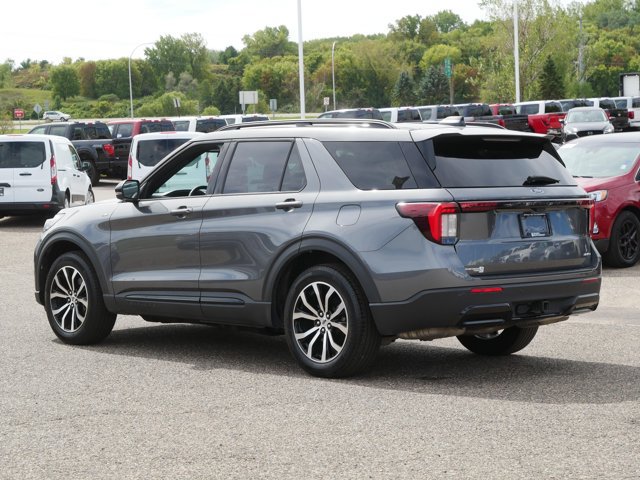 Certified 2026 Ford Explorer ST-Line AWD/4WD image 6