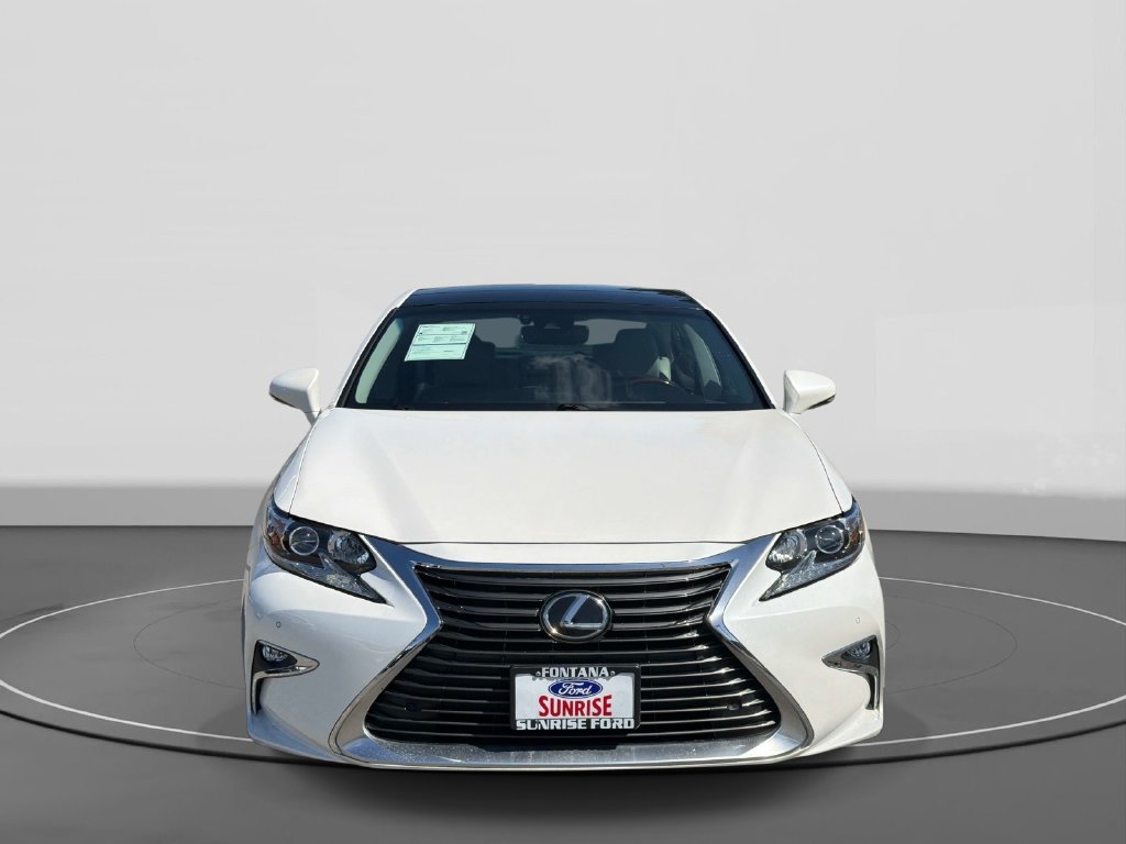 Used 2018 Lexus ES 350 w/ Navigation System Package FWD image 3